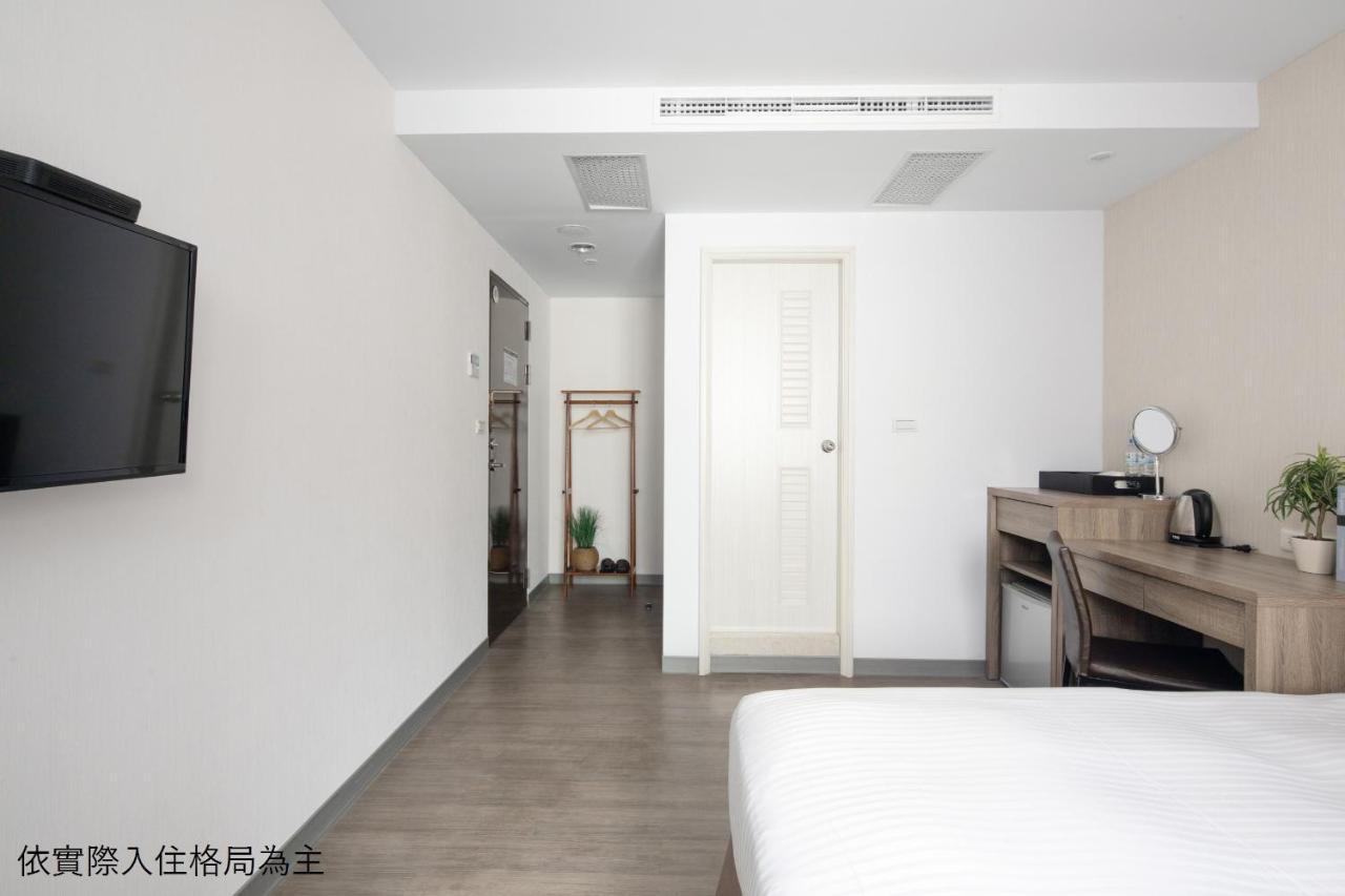 Hotel Brown - Chihkan Branch Тайнань Экстерьер фото